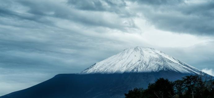 SNOW ON FUJI-SAN – THE PERFECT BACKDROP FOR QUALIFYING