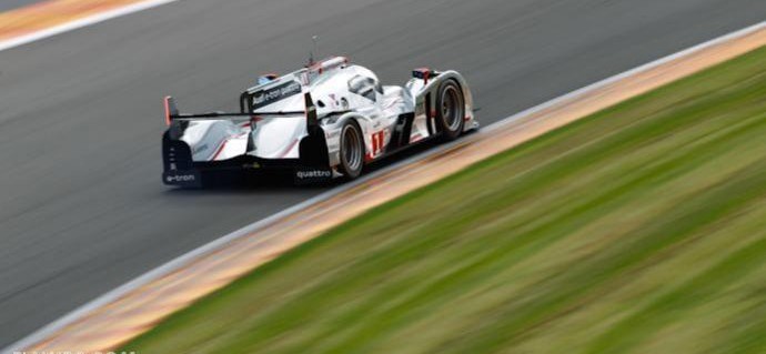 Audi regarde dans le rétroviseur !